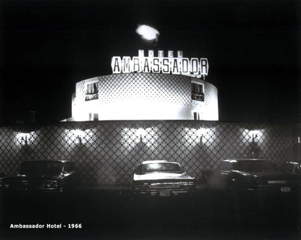 Ambassador Hotel Σάντμπερι Εξωτερικό φωτογραφία