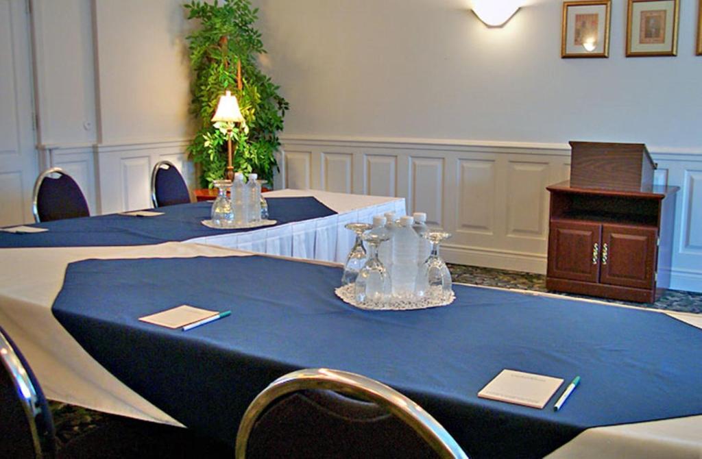 Ambassador Hotel Σάντμπερι Εξωτερικό φωτογραφία