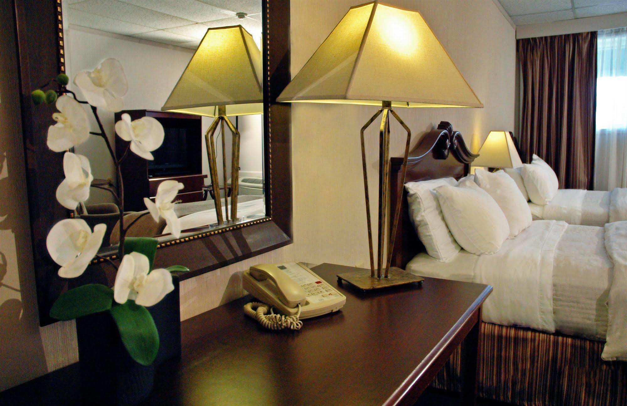 Ambassador Hotel Σάντμπερι Εξωτερικό φωτογραφία